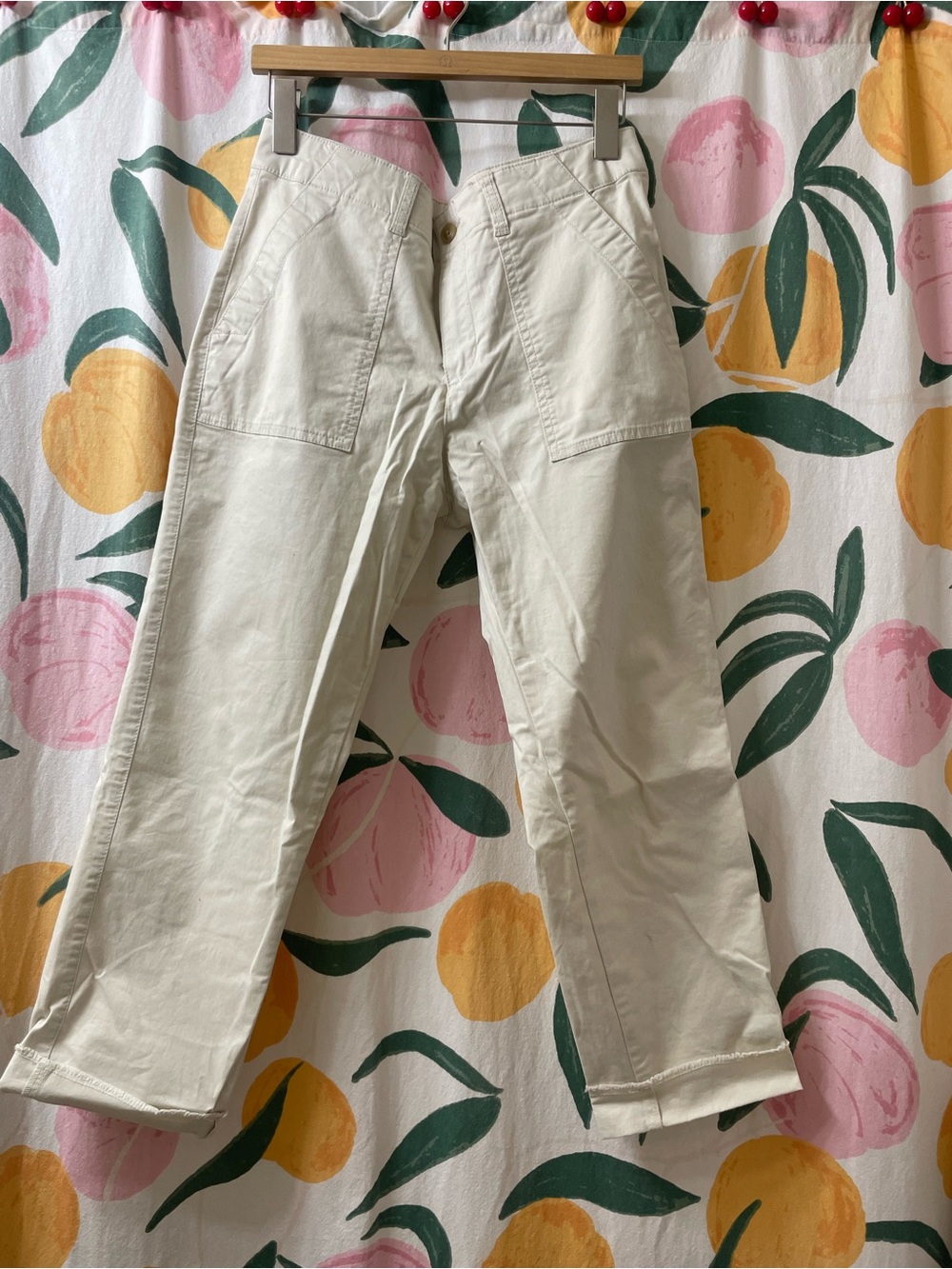 GAP girlfriend khaki white pants